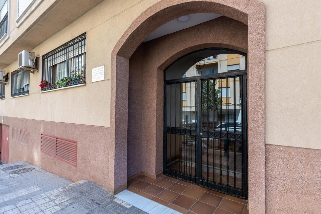 Holidays2Malaga Capuchinos French Balconies, Private Parking, Wifi & Air Con Málaga Exterior foto
